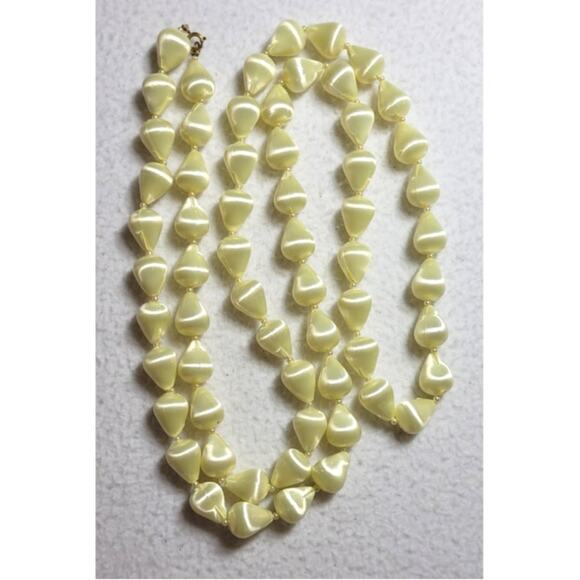 Vtg 50s 60s Moonglow Lucite Necklace 56” Teardrop Pearlized Beads Rope Strand - Picture 1 of 9